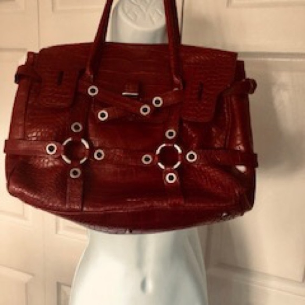 Elegant Red Shoulder Bag